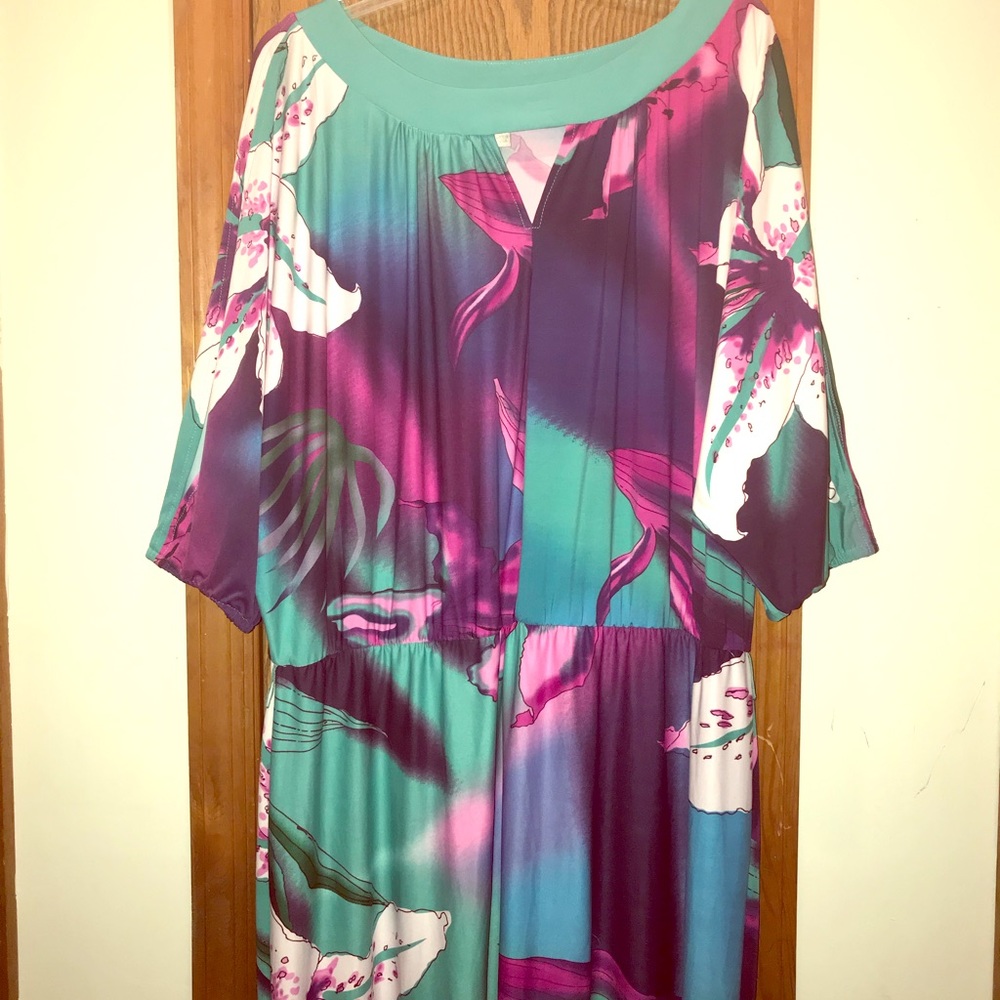 Women's Floral Maxi Dress w/slit sleeves